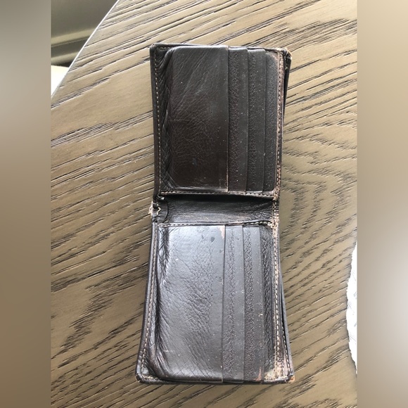 Gucci Wallet (authentic) - Picture 2 of 5